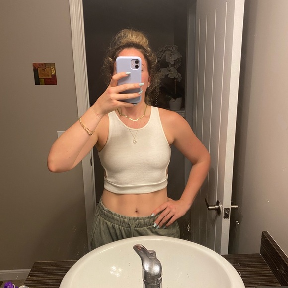 Forever 21 white cutout crop top - Picture 4 of 4
